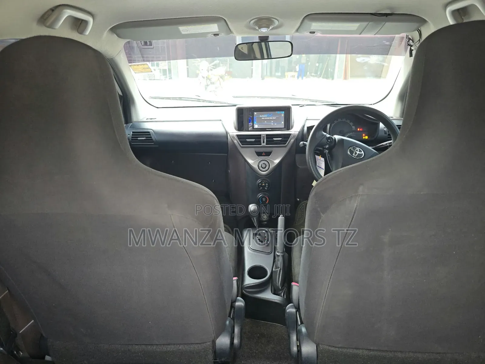 Toyota iQ 2008 White