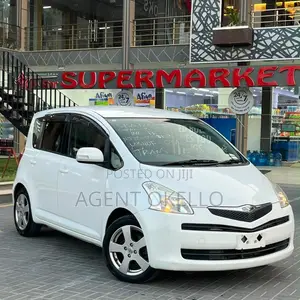 Toyota Ractis 2006 White