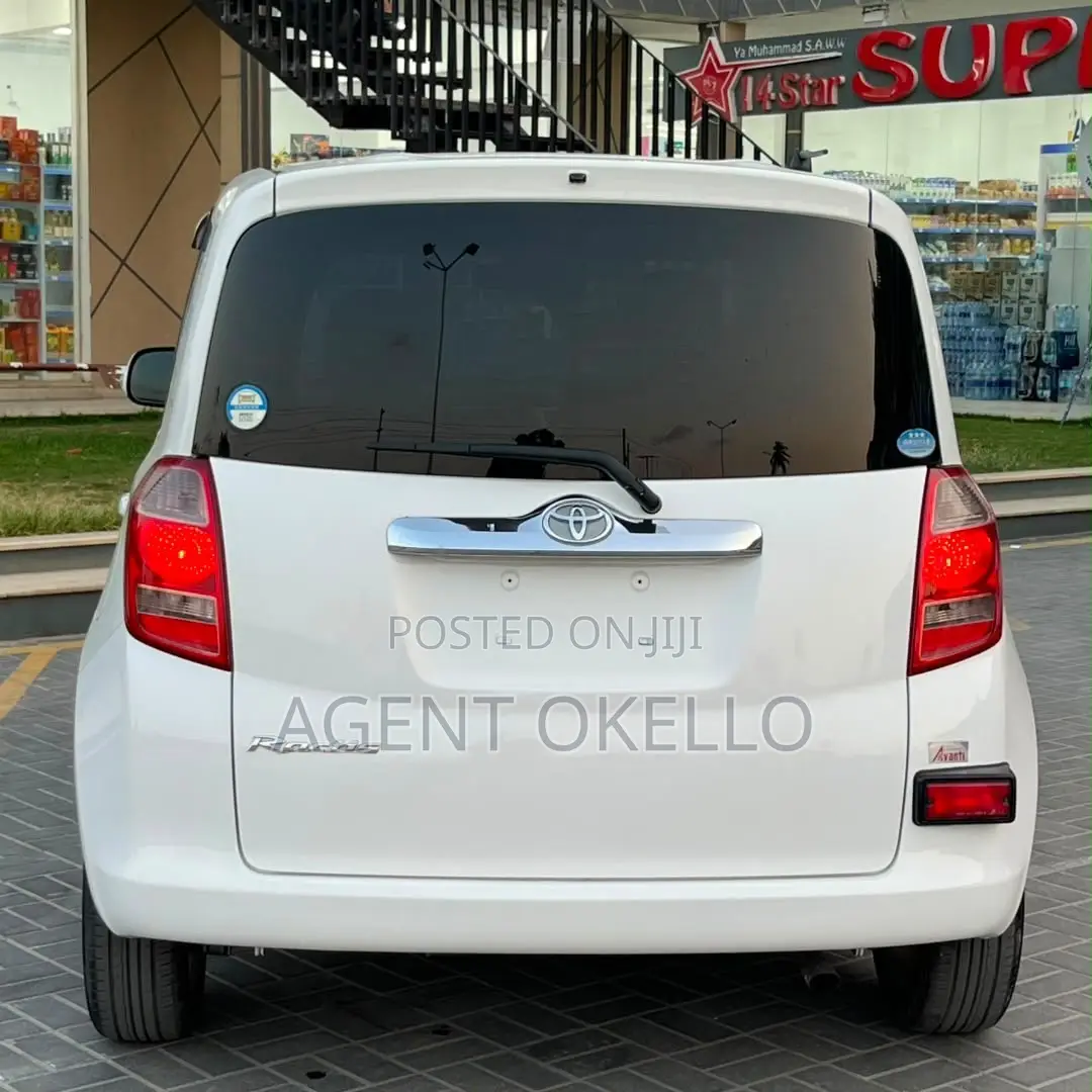 Toyota Ractis 2006 White
