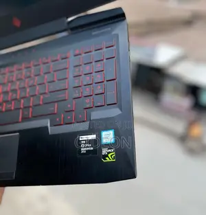 Laptop HP Omen 15-ce0xx 16GB Intel Core i7 SSD 512GB
