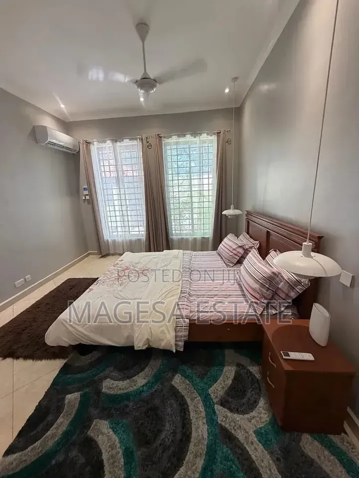 Furnished 4bdrm Villa in Oyster Bay for rent