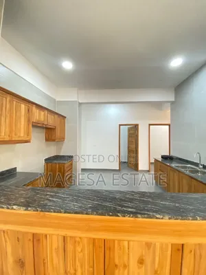 5bdrm Penthouse in Upanga for rent