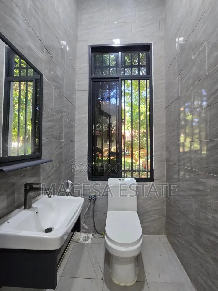 2bdrm Apartment in Oyster Bay for rent