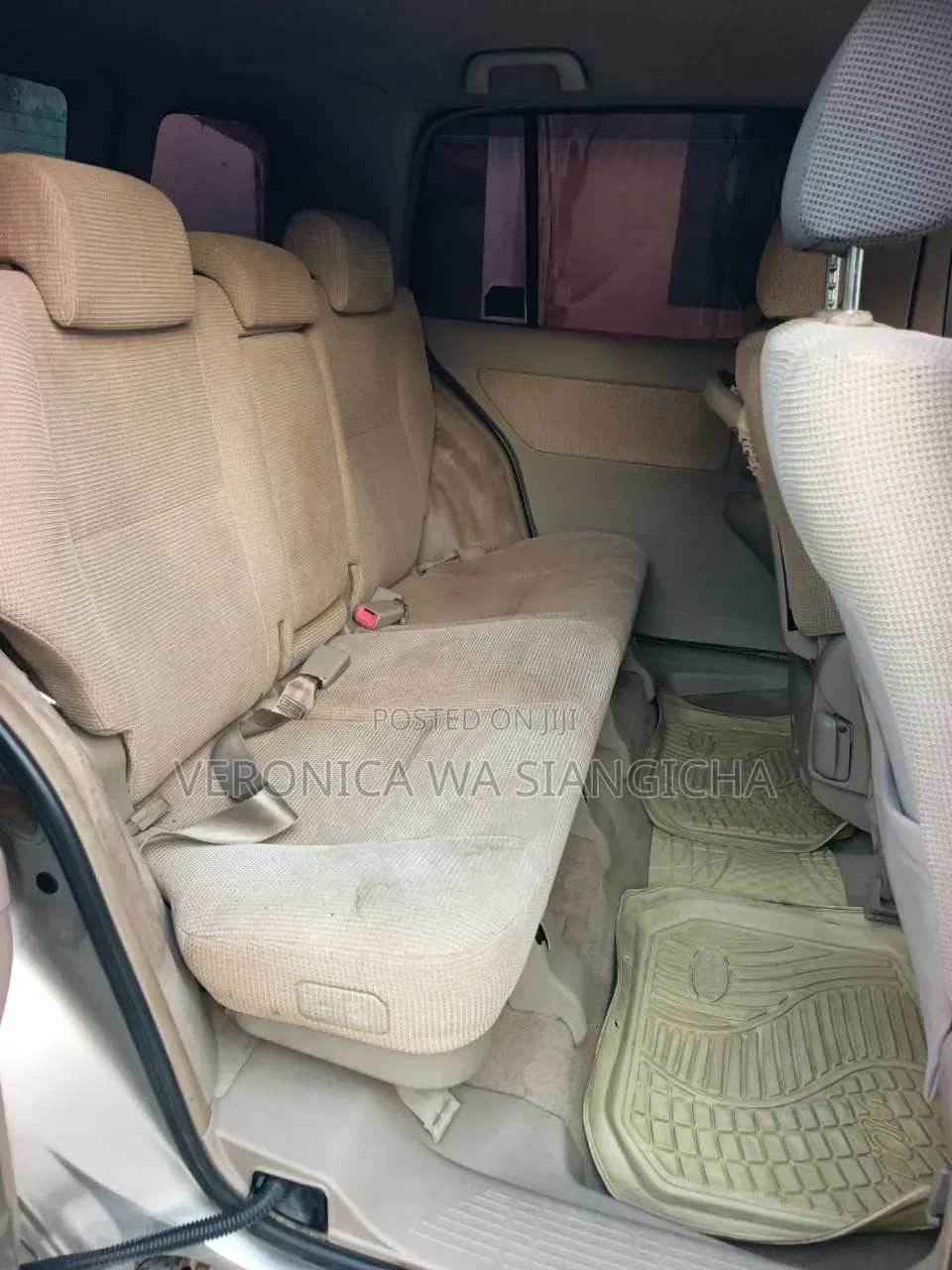 Toyota Noah 2005
