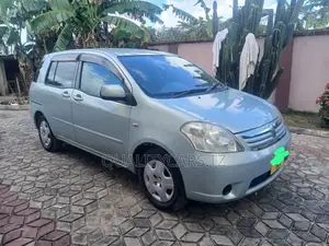 Toyota Raum 2005 Blue