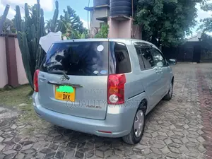 Toyota Raum 2005 Blue