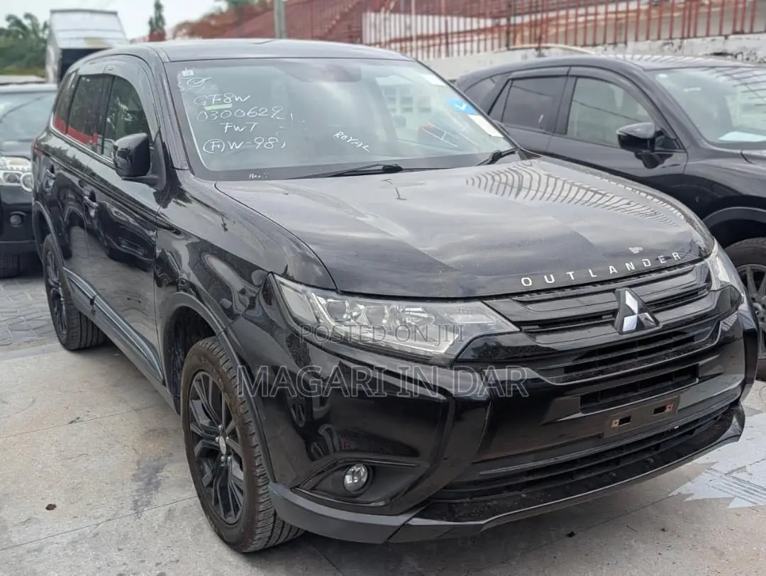 Mitsubishi Outlander 2015 Black
