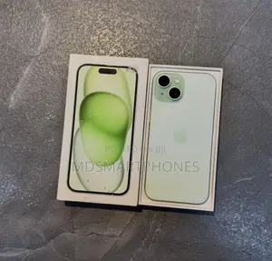 New Apple iPhone 15 256 GB Green