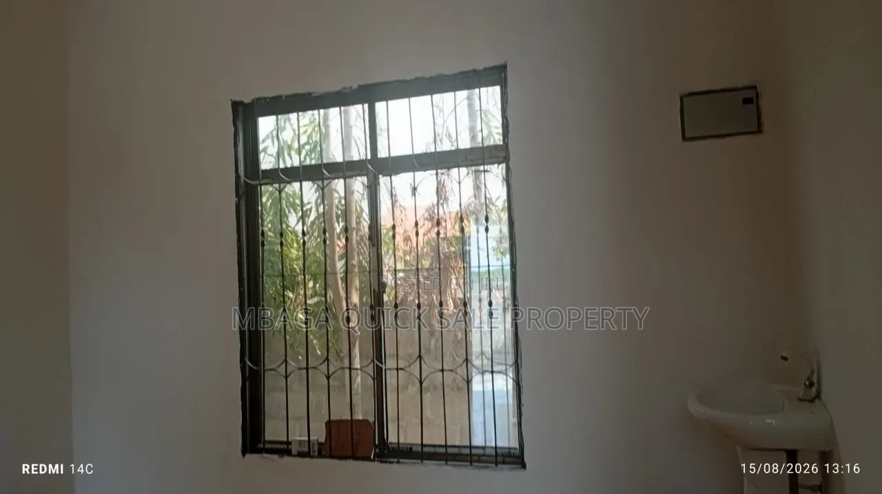 2bdrm House in Yombo for sale