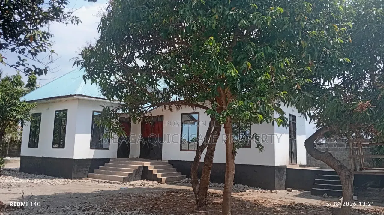 2bdrm House in Yombo for sale