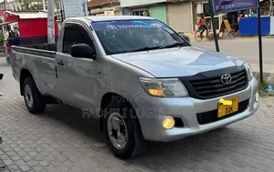Toyota Hilux 2011 Silver