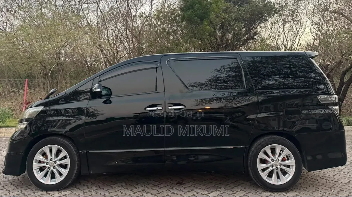 Toyota Vellfire 2009 Black