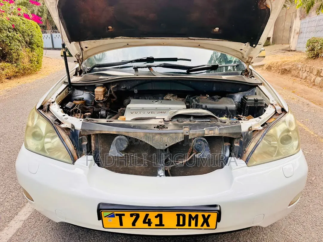 Toyota Harrier 2006 White