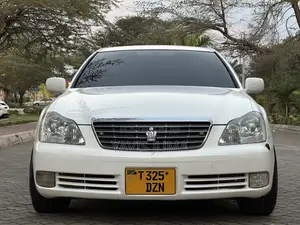 Toyota Crown Royale 2005 White