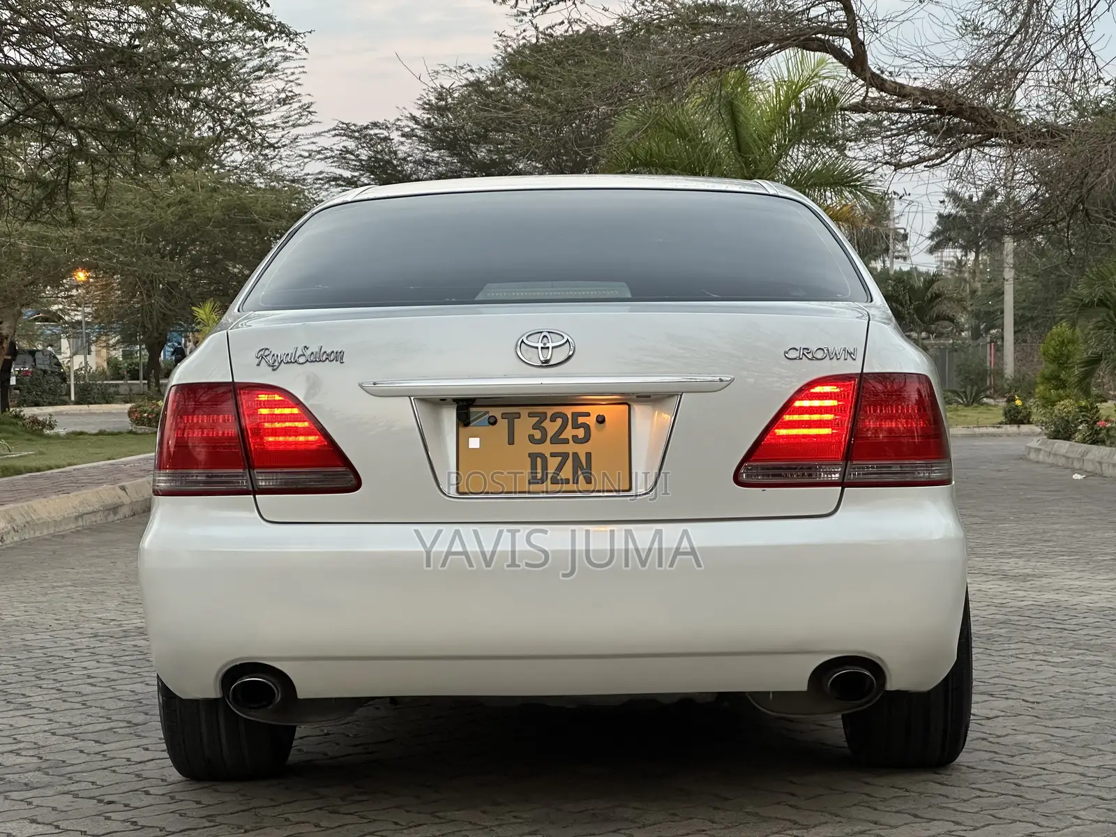 Toyota Crown Royale 2005 White