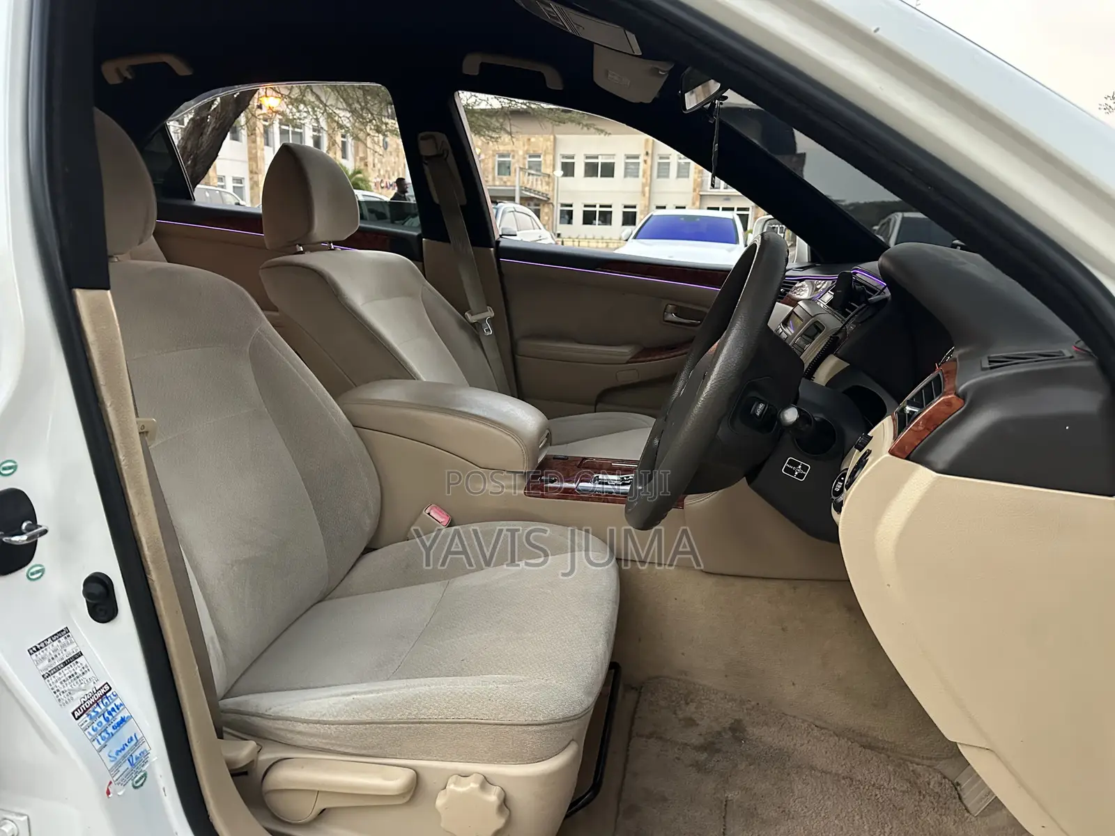 Toyota Crown Royale 2005 White