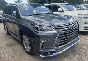 Lexus LX 2018 Gray