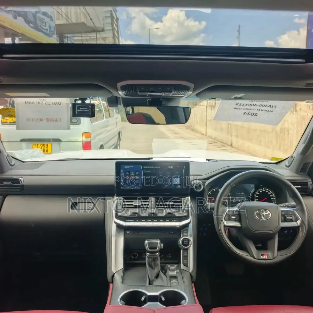 Toyota Land Cruiser 2024 White