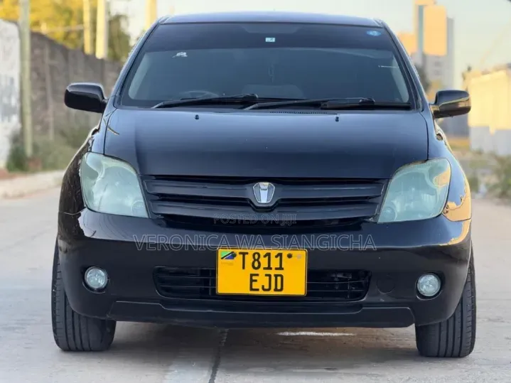 Toyota IST 2004 Black