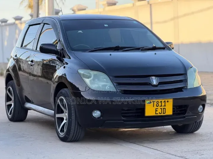 Toyota IST 2004 Black