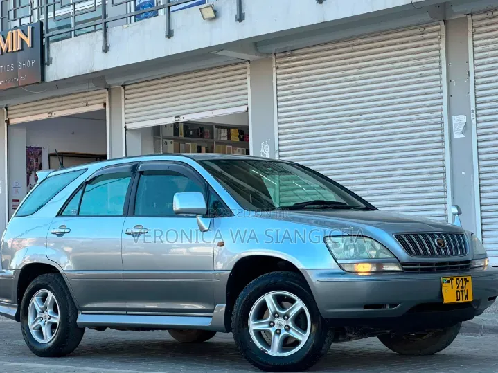 Toyota Harrier 2001 Silver
