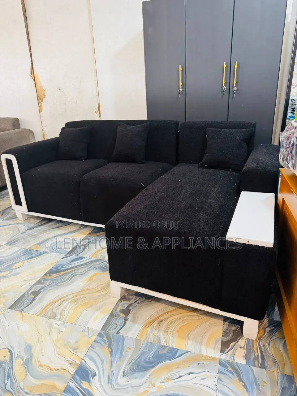 Sofa L Shape Color Black Very Luxury