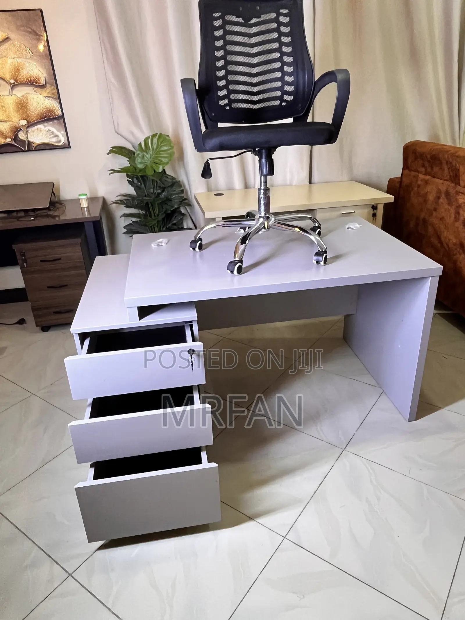 Office Table 140cm to 80cm Meza Ya Uturuki
