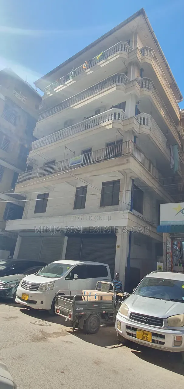 15bdrm House in Kariakoo for sale