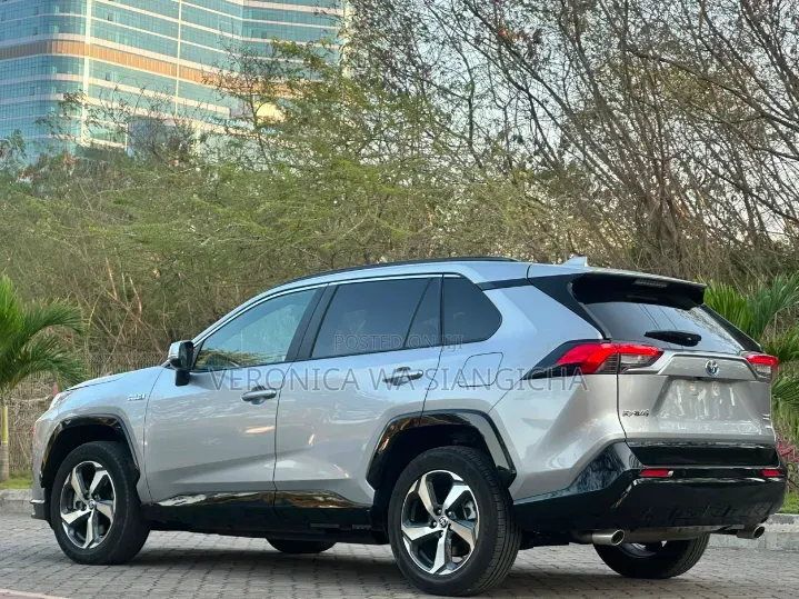 Toyota RAV4 Prime 2023 Silver