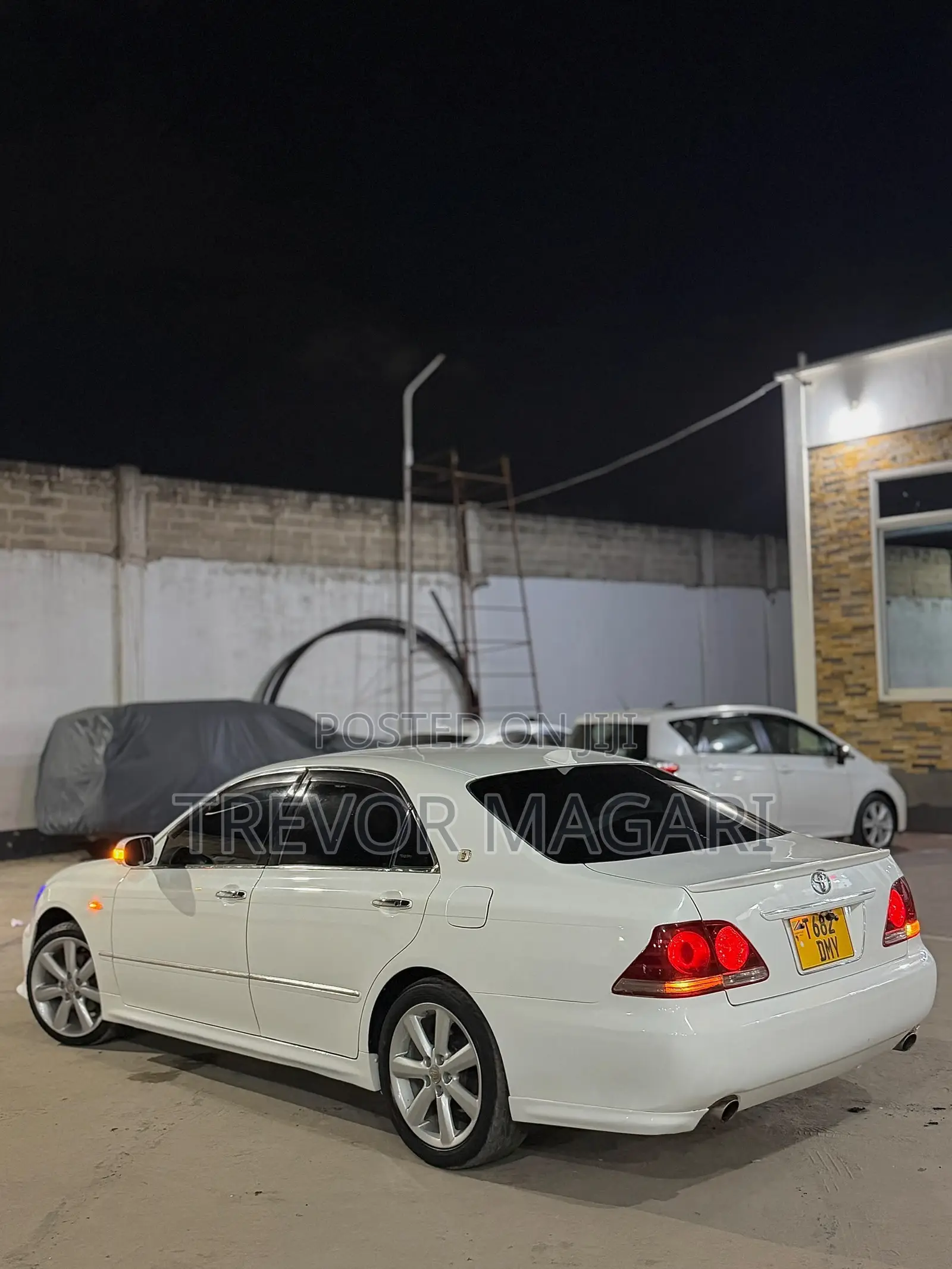 Toyota Crown 2006 White