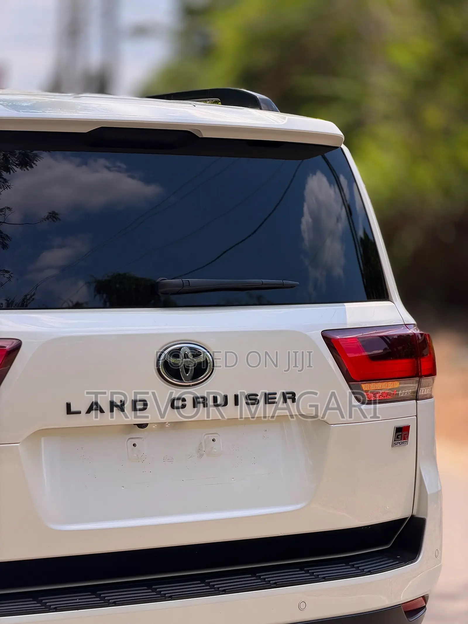 Toyota Land Cruiser 2024 White