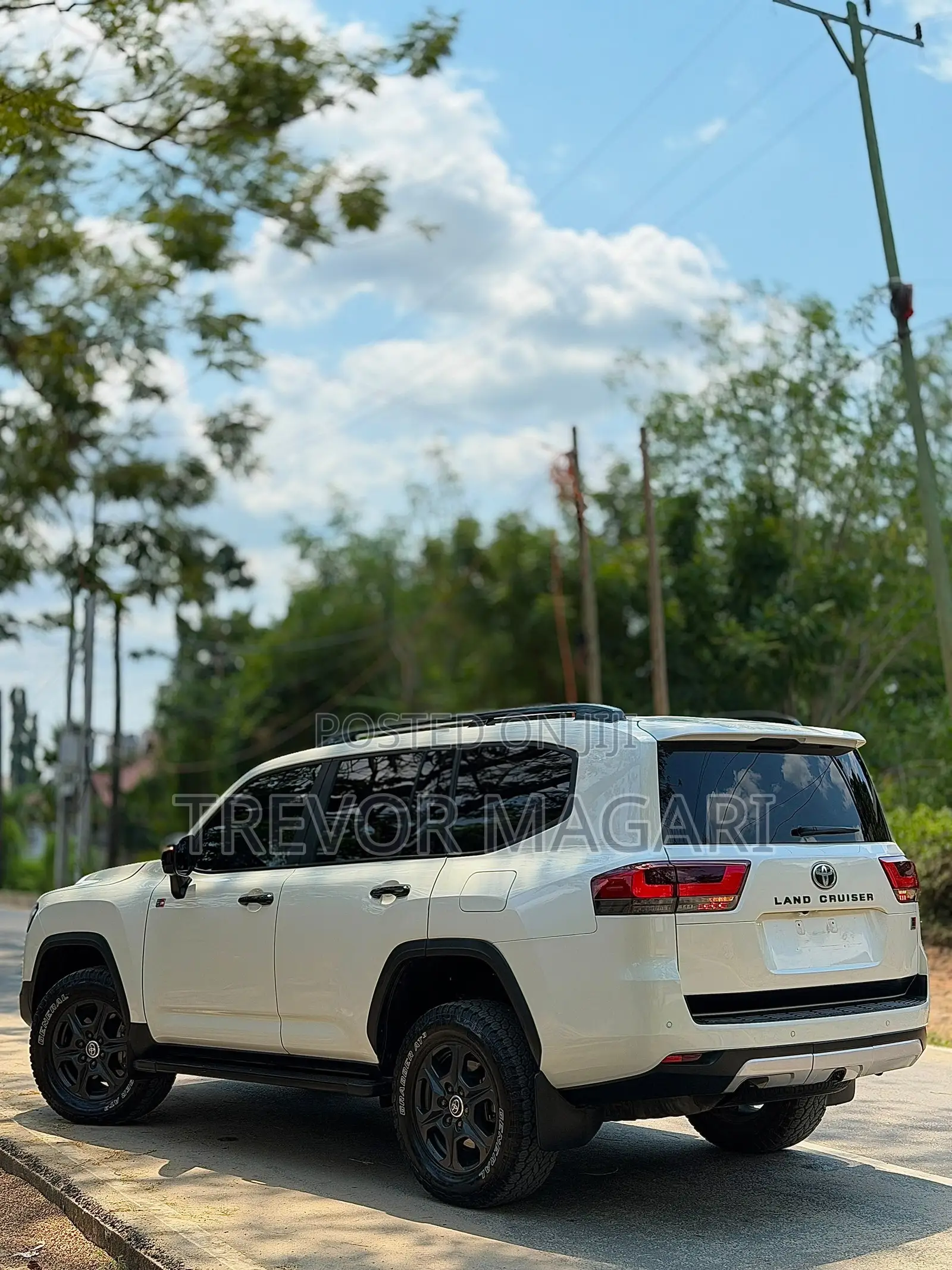 Toyota Land Cruiser 2024 White