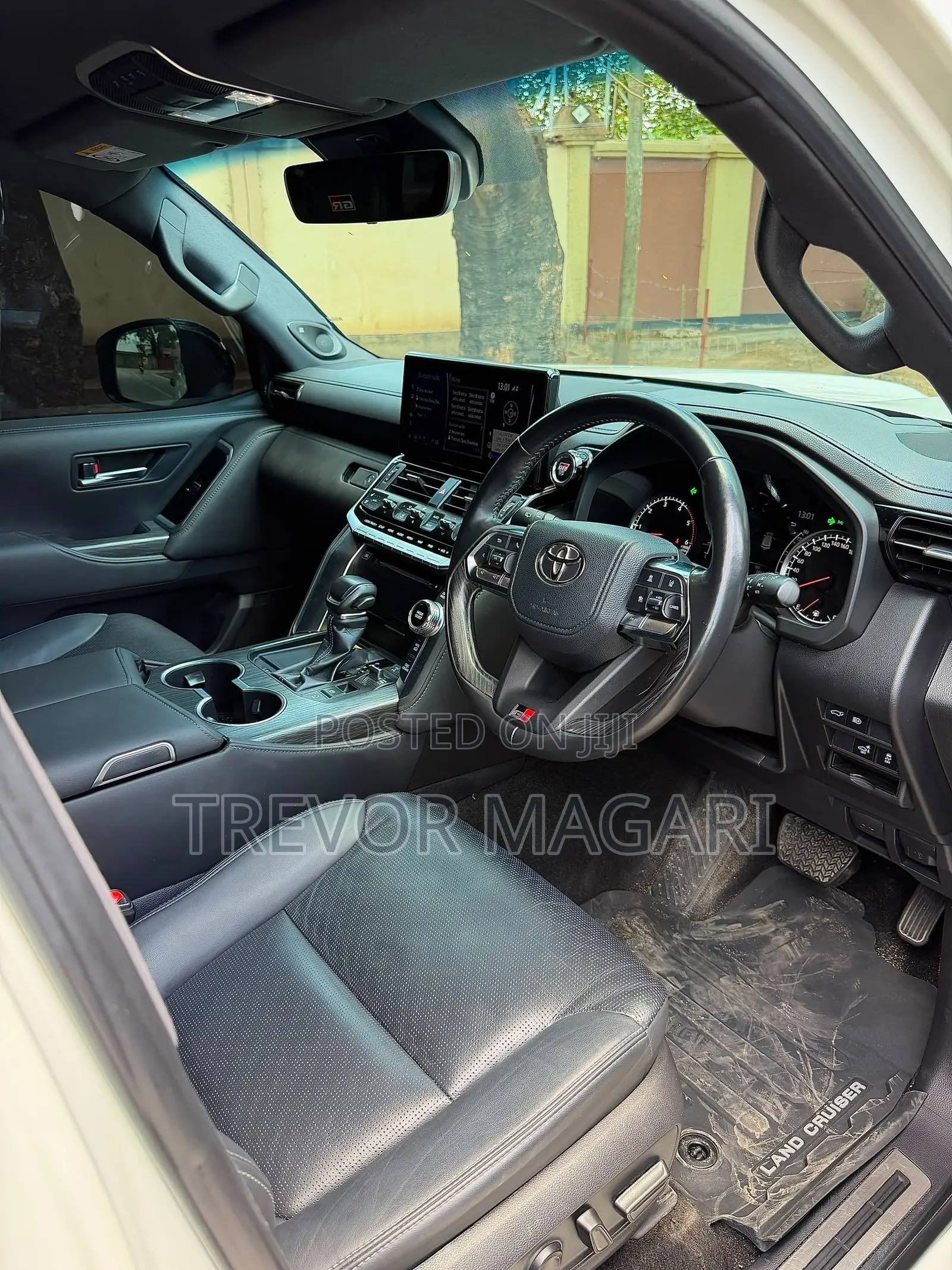 Toyota Land Cruiser 2024 White