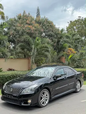 Toyota Crown 2010 Black