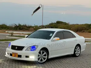 Toyota Crown 2006 White