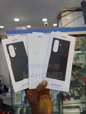 Samsung Galaxy Z Fold8 Ultra
Carbon Standing Case