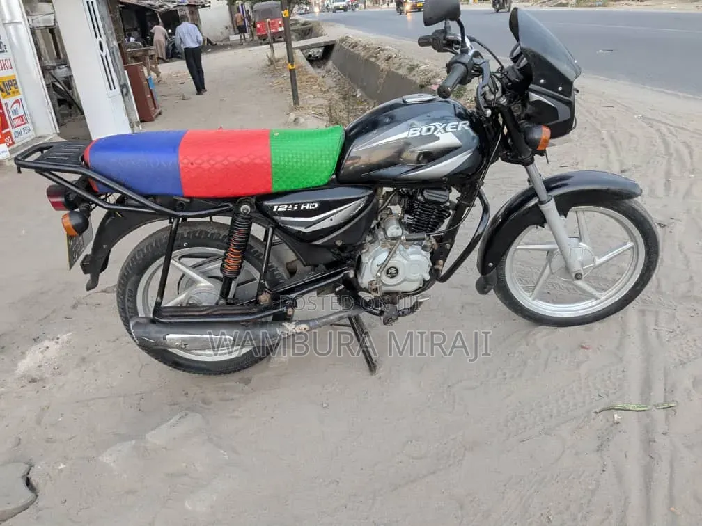 Bajaj Boxer 125 2025 Black