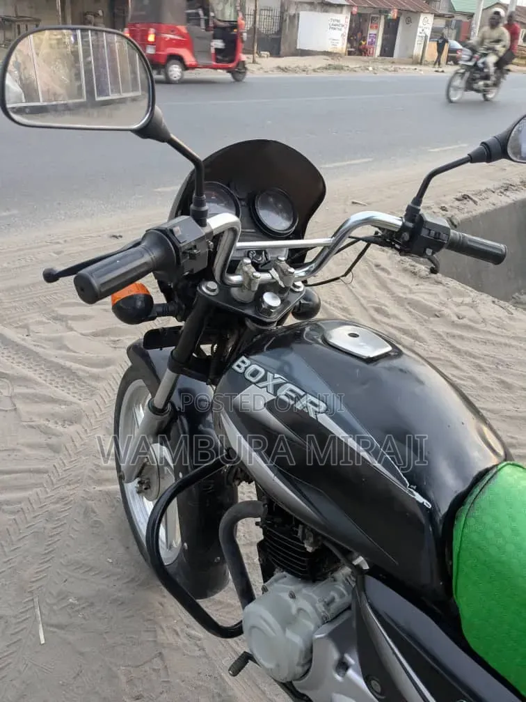 Bajaj Boxer 125 2025 Black