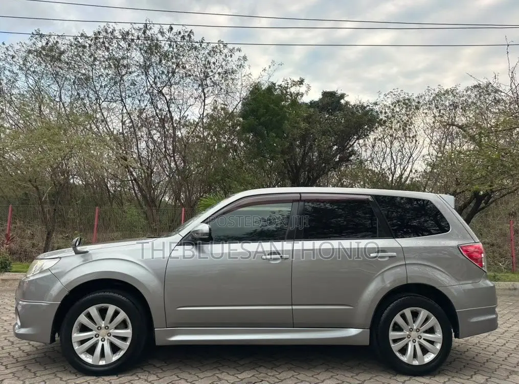 Subaru Forester 2011 Brown