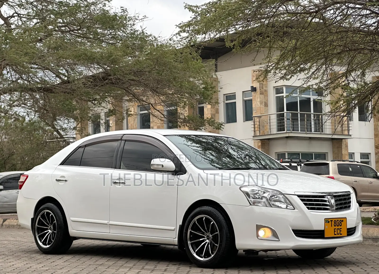 Toyota Premio 2012 Pearl