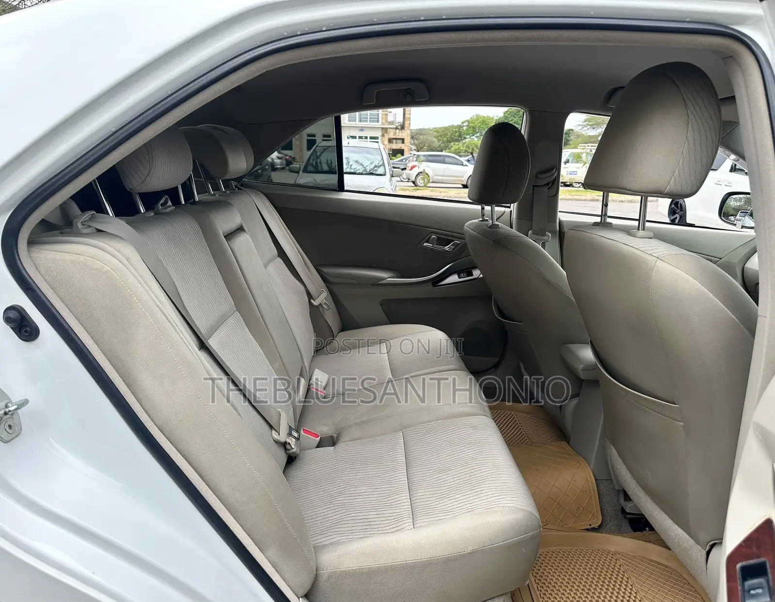 Toyota Premio 2012 Pearl