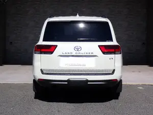 New Toyota Land Cruiser LC300 2024 Pearl