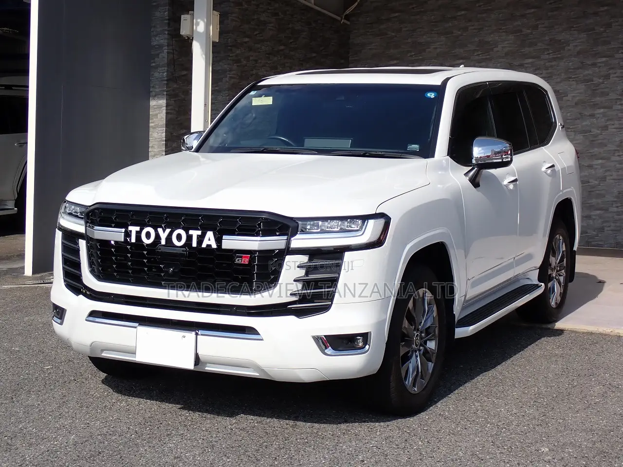 Toyota Land Cruiser LC300 2023 Pearl