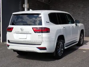 Toyota Land Cruiser LC300 2023 Pearl