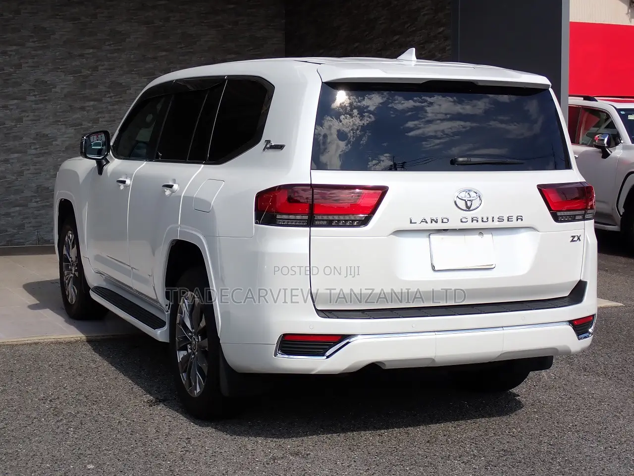 Toyota Land Cruiser LC300 2023 Pearl