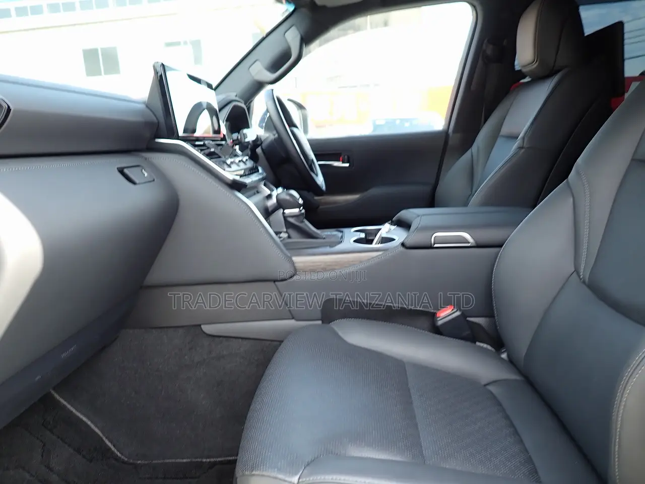 Toyota Land Cruiser LC300 2023 Pearl