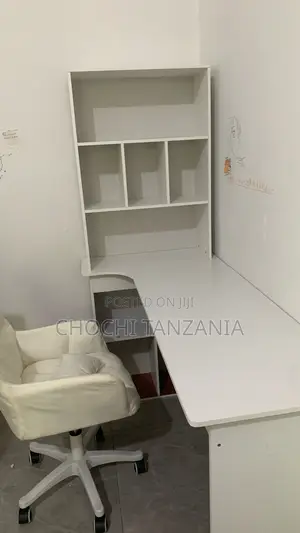 Corner Desk With Bookshelf