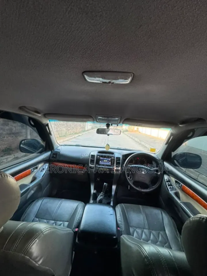 Toyota Land Cruiser Prado 2005 Black