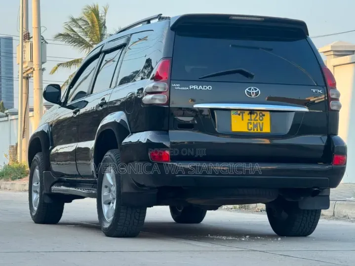 Toyota Land Cruiser Prado 2005 Black