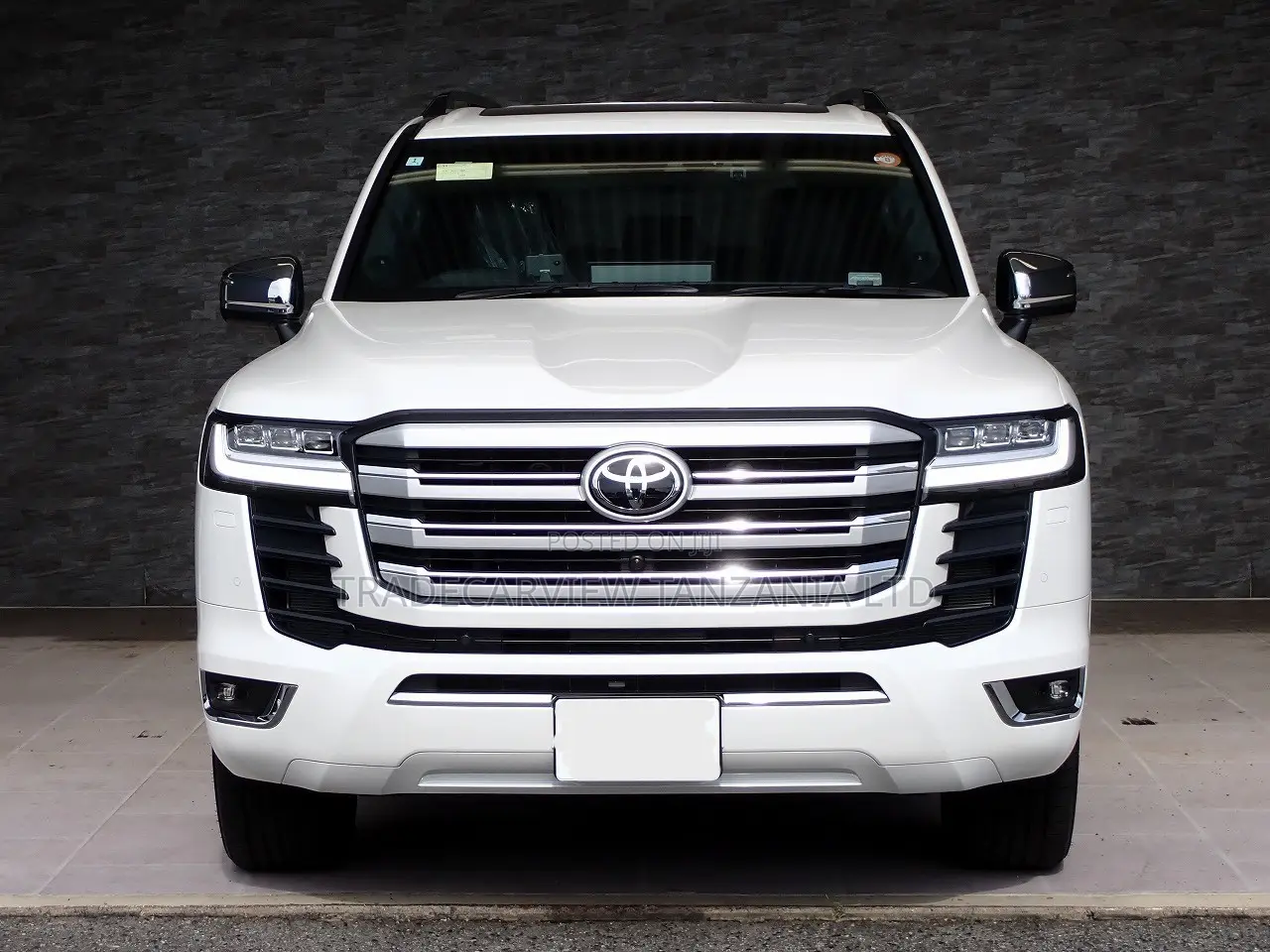 Toyota Land Cruiser LC300 2024 Pearl